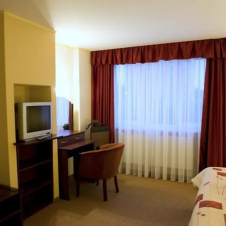 מלון Lipa Slovakia 3*